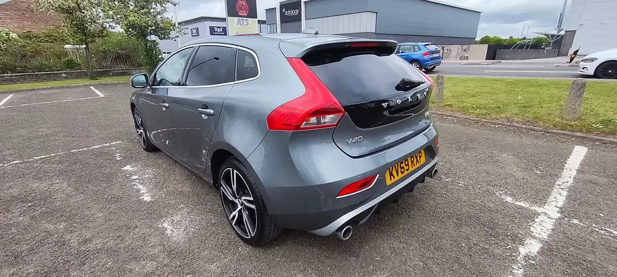 Used Volvo V40 R-Design 152 HP (111 kW) 2019 Grey Hatchback
