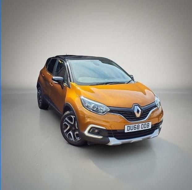 Used Renault Captur Iconic 90 HP (66 kW) 2018 Orange SUV