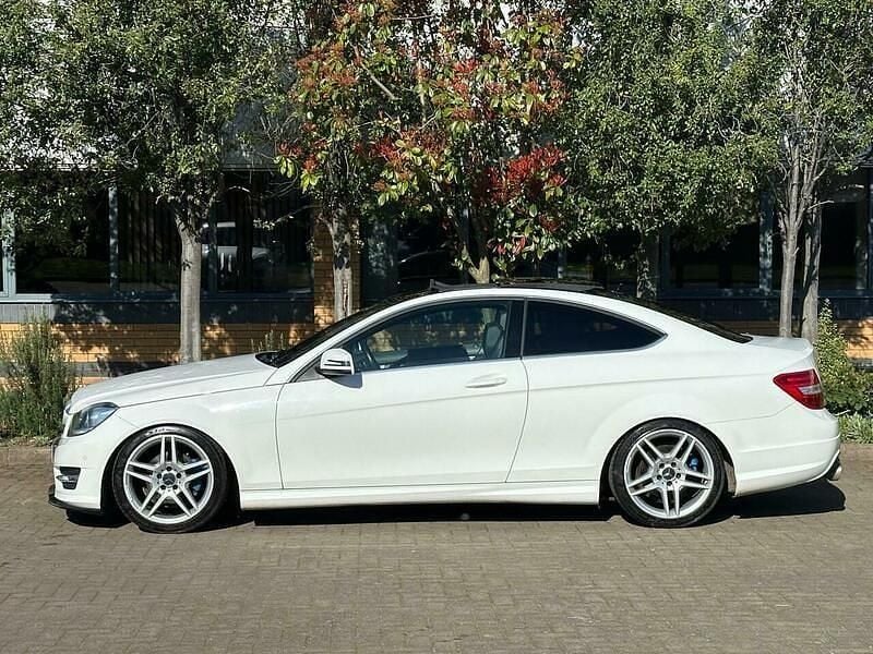 Used Mercedes C220 Sport Edition 2014 White