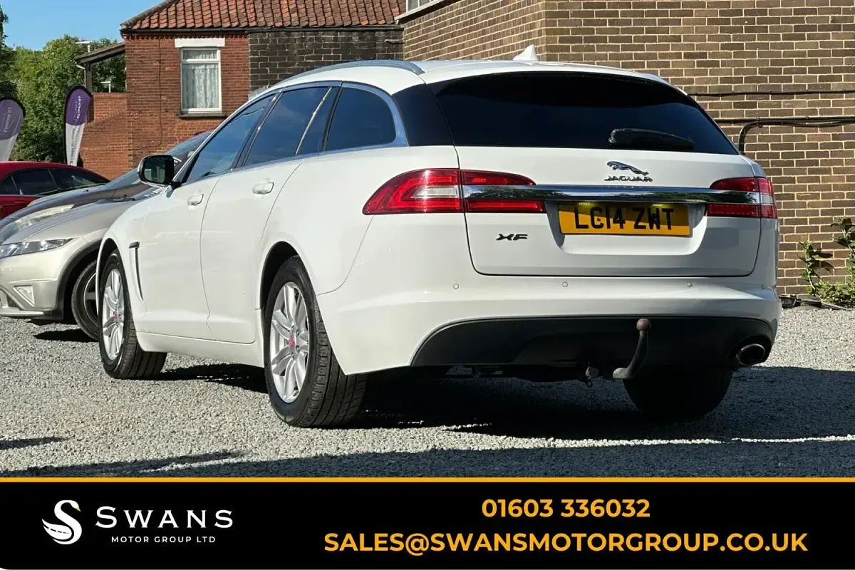 Used Jaguar XF Luxury 2014 White Estate