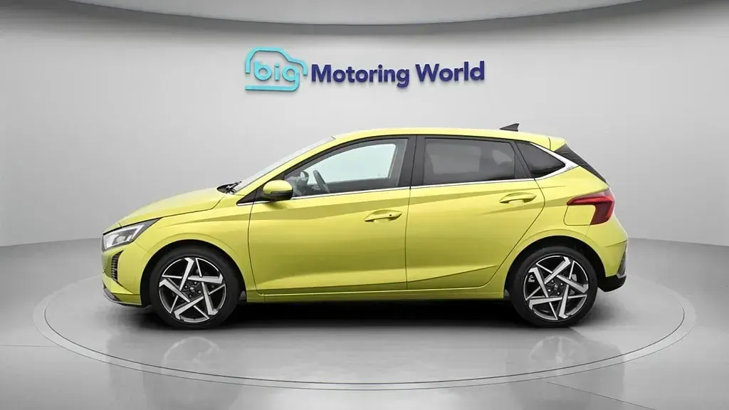 Używany Hyundai i20 Ultimate 100 KM (73 kW) 2025 Zielony Hatchback
