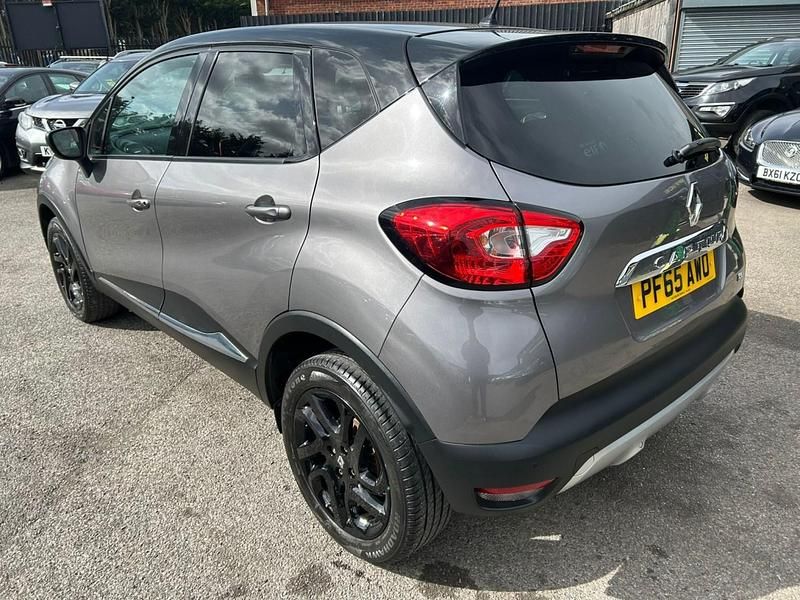 Used Renault Captur Signature 90 HP (66 kW) 2015 Grey SUV