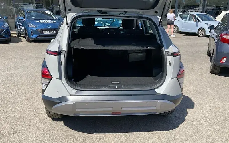 Used Hyundai Kona Advanced 138 HP (101 kW) 2025 Grey SUV