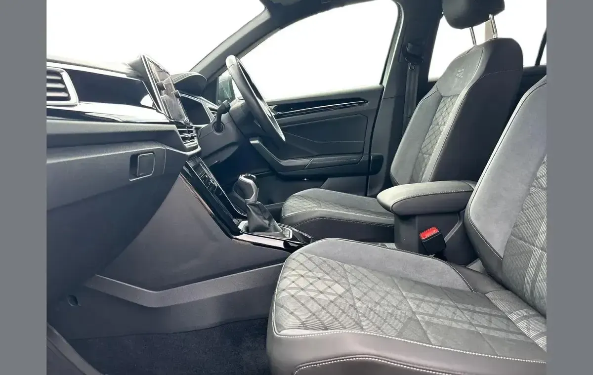 Used VW T-Roc R-line 150 HP (110 kW) 2024 Grey SUV