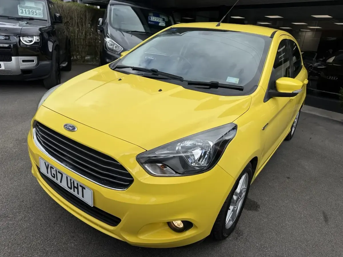 Second-hand Ford Ka Plus Zetec 70 CP (51 kW) 2017 Galben Hatchback