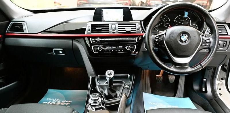 Used BMW 320 Gran Turismo Sport Line 190 HP (139 kW) 2017 White Hatchback