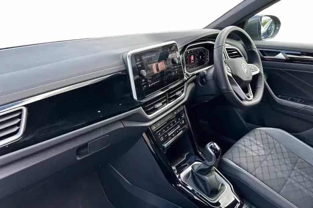 New VW T-Roc 150 HP (110 kW) 2025 SUV