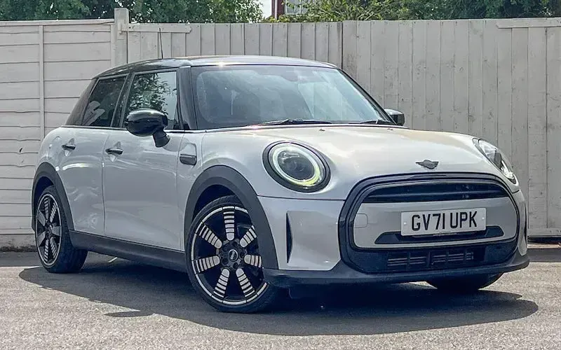 Used Mini Cooper Exclusive 136 HP (100 kW) 2022 Silver Hatchback