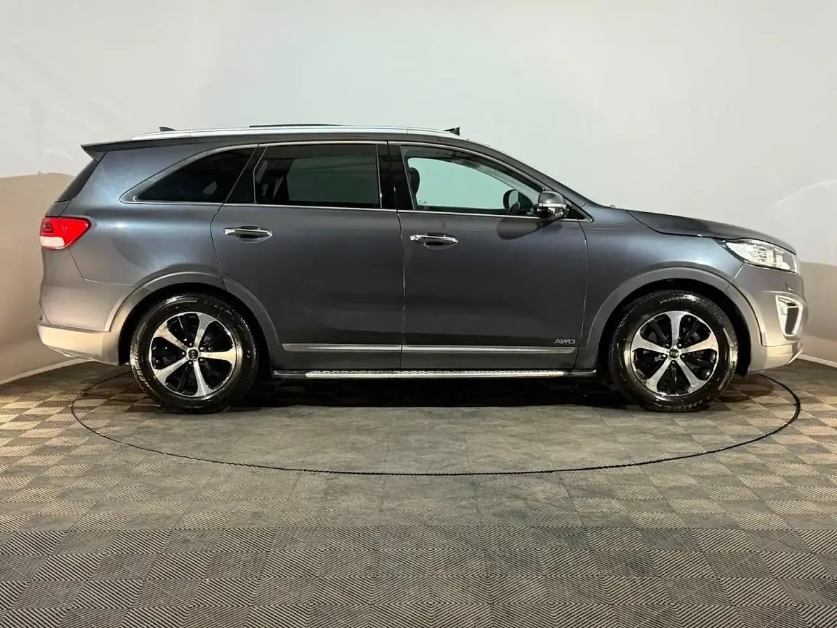 Used Kia Sorento 200 HP (147 kW) 2016 Grey SUV