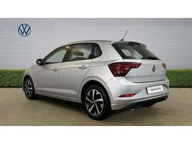 Begagnad VW Polo Life 95 HK (69 kW) 2023 Silver Halvkombi