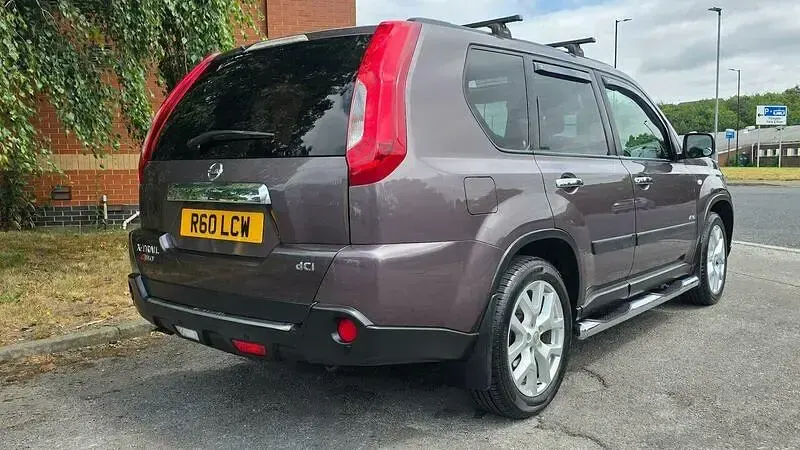 Used Nissan X-Trail Tekna 150 HP (110 kW) 2012 Beige SUV