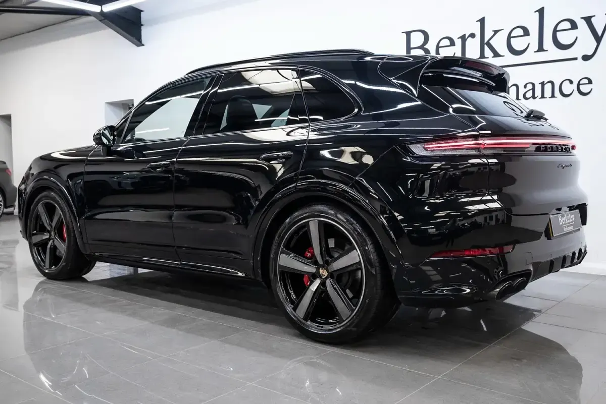 Used Porsche Cayenne 650 HP (478 kW) 2024 Black SUV