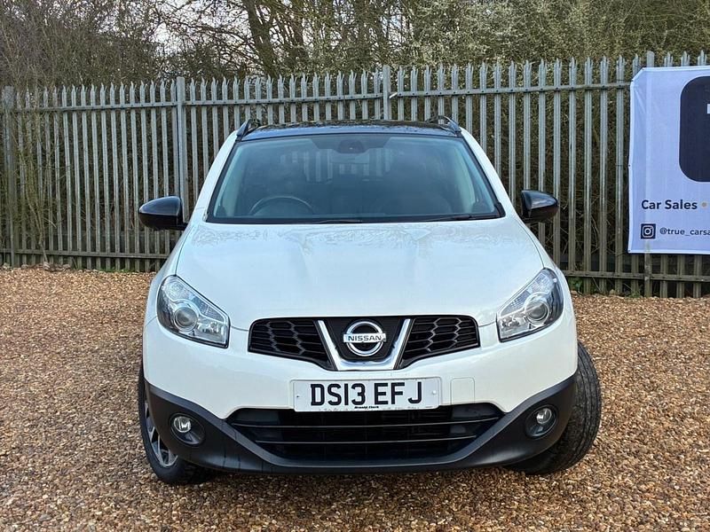 Used Nissan Qashqai 360º 117 HP (86 kW) 2013 White SUV