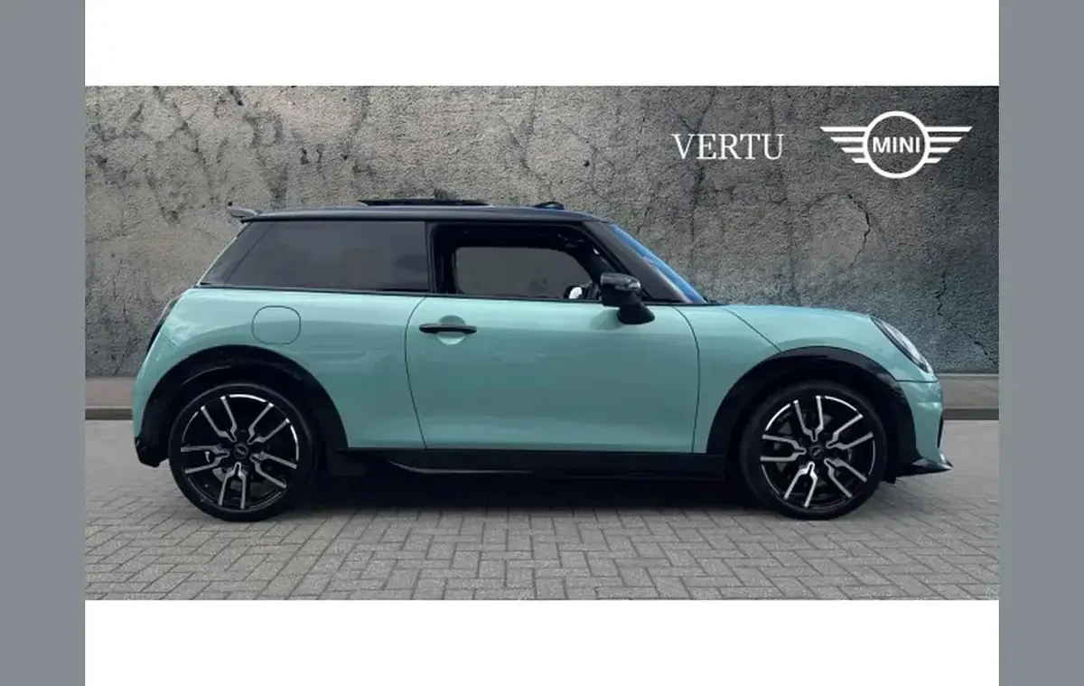 Used Mini Cooper Sport 147 kW (200 HP) 2025 Green Hatchback