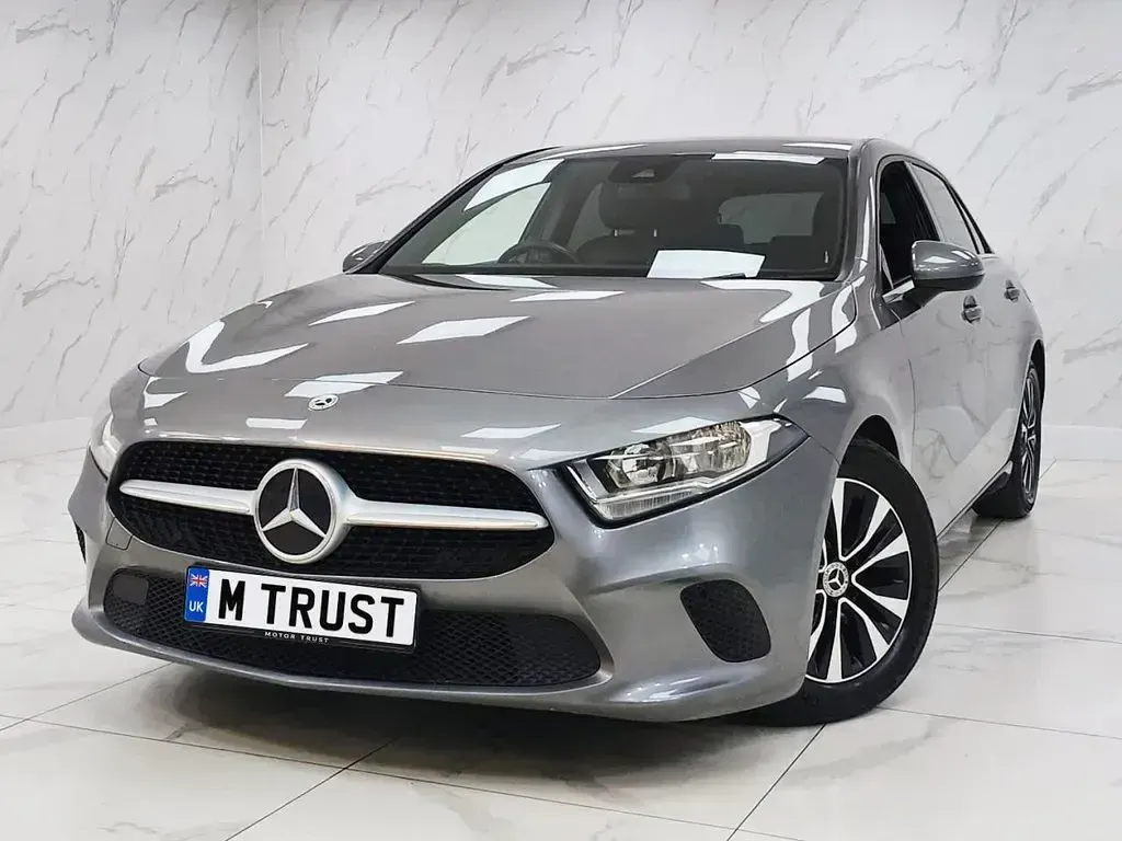 Used Mercedes A180 SE 116 HP (85 kW) 2020 Grey Hatchback