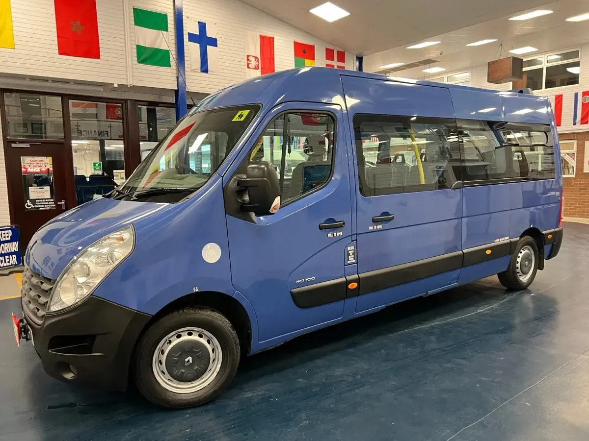 Usado Renault Master 100 CV (73 kW) 2013 Azul