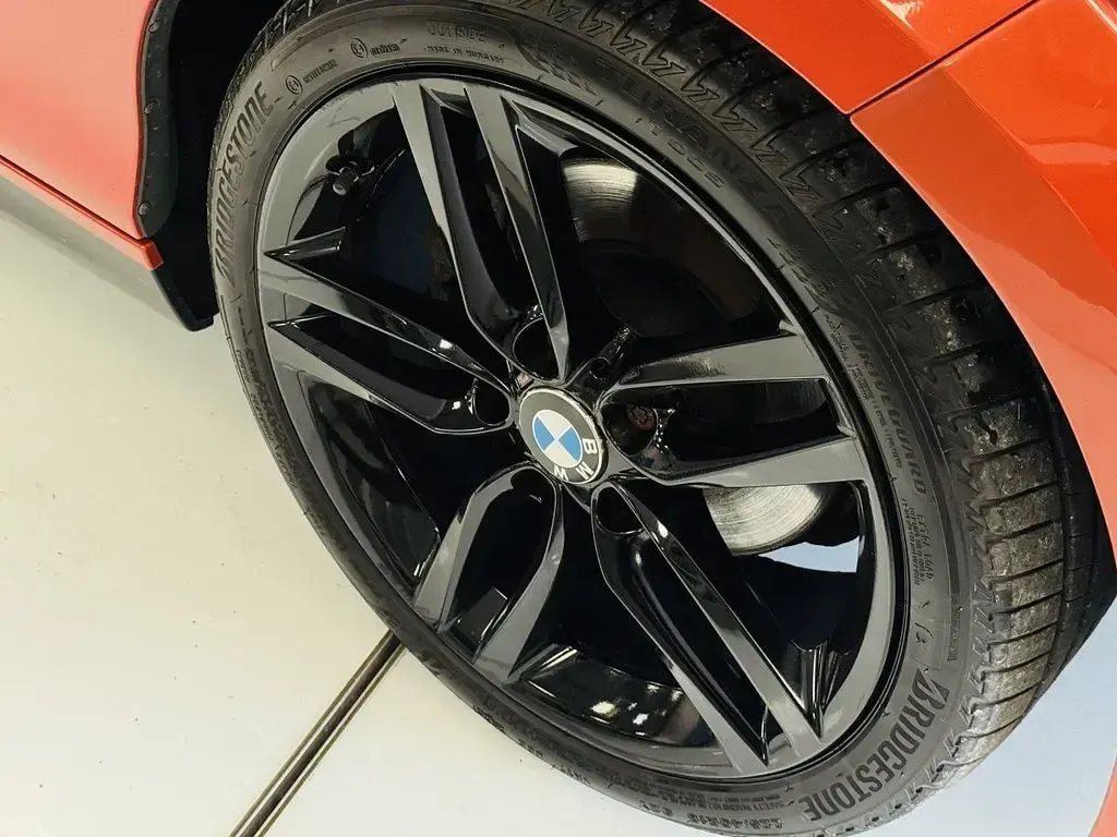 Begagnad BMW 120 M Sport 190 HK (139 kW) 2016 Orange Halvkombi