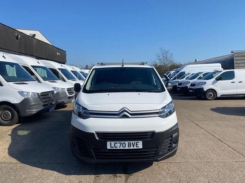 Used Citroën Dispatch 100 HP (73 kW) 2020 White MPV