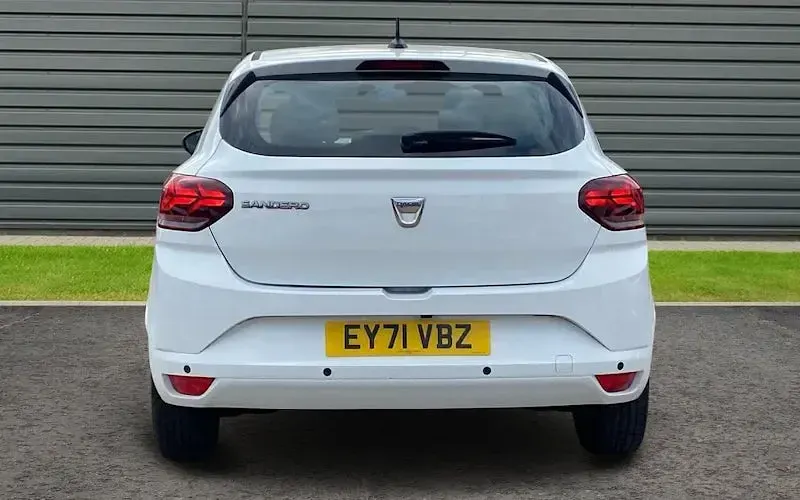 Used Dacia Sandero Comfort 91 HP (66 kW) 2021 White Hatchback