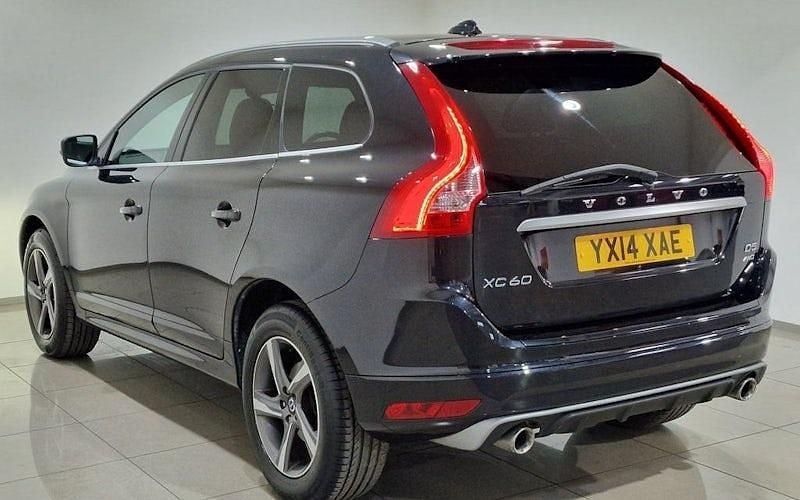 Used Volvo XC60 R-Design 215 HP (158 kW) 2015 SUV