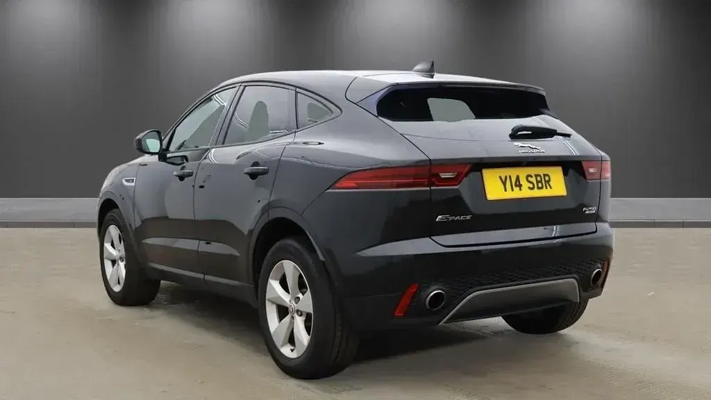 Begagnad Jaguar E-Pace S 249 HK (183 kW) 2018 Svart SUV