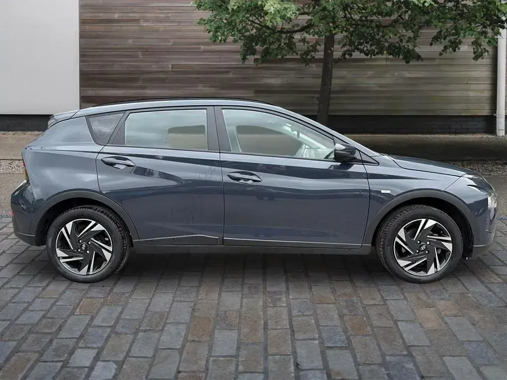 Used Hyundai Bayon SE 100 HP (73 kW) 2023 Grey SUV