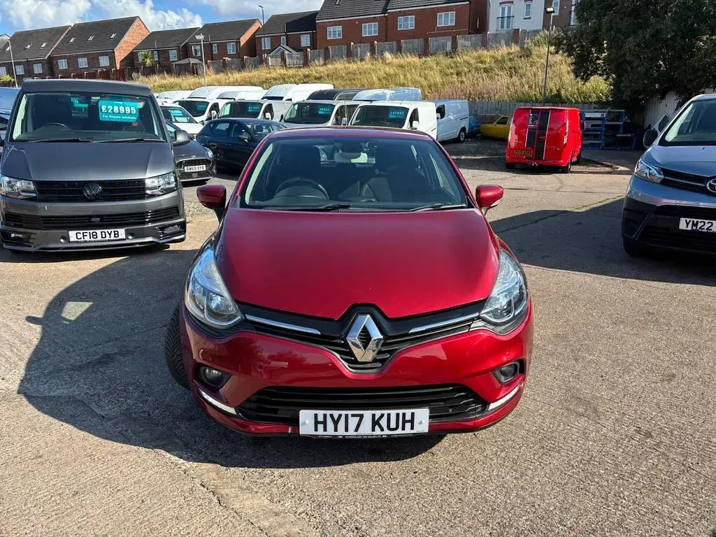 Used Renault Clio Dynamique 75 HP (55 kW) 2017 Red Hatchback