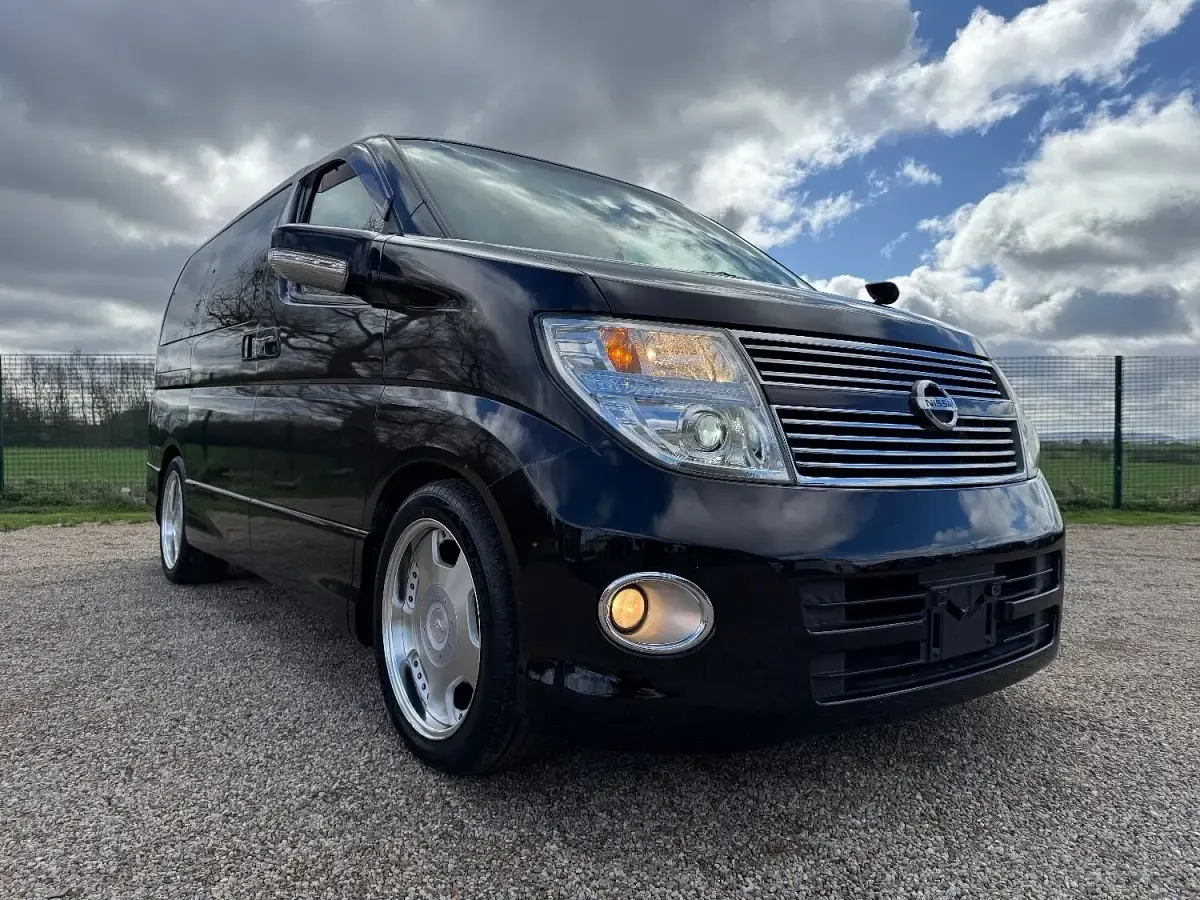 Used Nissan Elgrand 2009 Black MPV