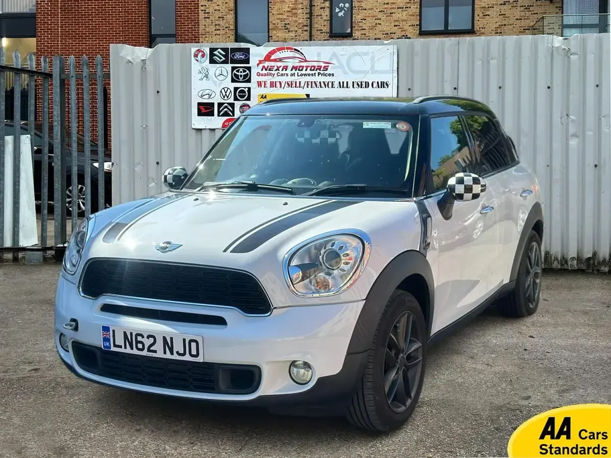 Used Mini Cooper 2012 White Hatchback