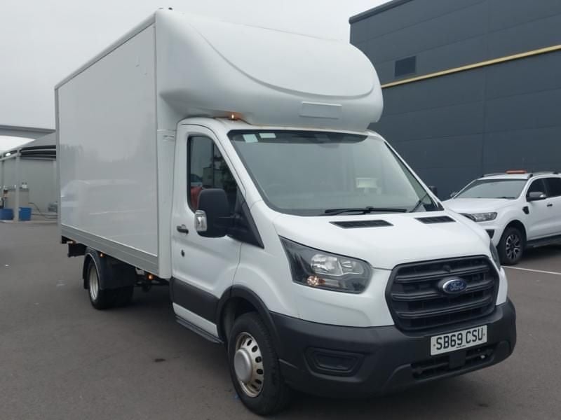 White Used 2019 Ford Transit Hatchback | £12,498 (Good price) - Image 1/4