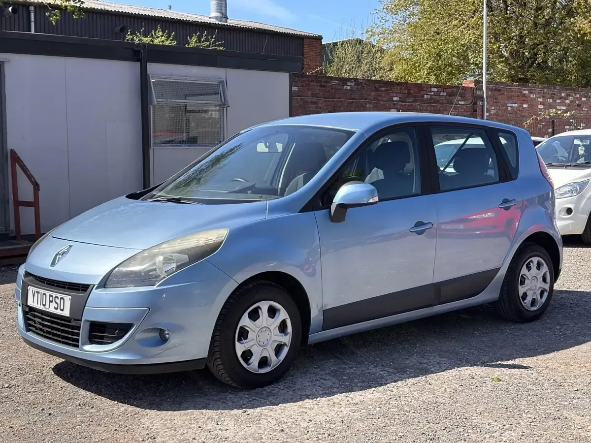 Used Renault Scénic III Expression 110 HP (80 kW) 2010 Blue MPV