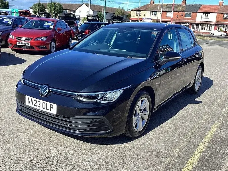 Used VW Golf VIII Life 110 HP (80 kW) 2023 Black Hatchback