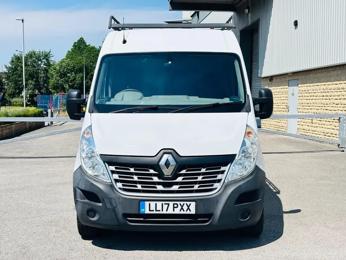 Used Renault Master Business 2017 White Van