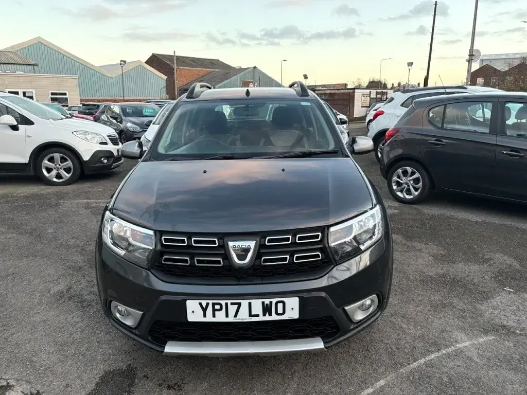 Used Dacia Sandero Lauréate 90 HP (66 kW) 2017 Grey Hatchback