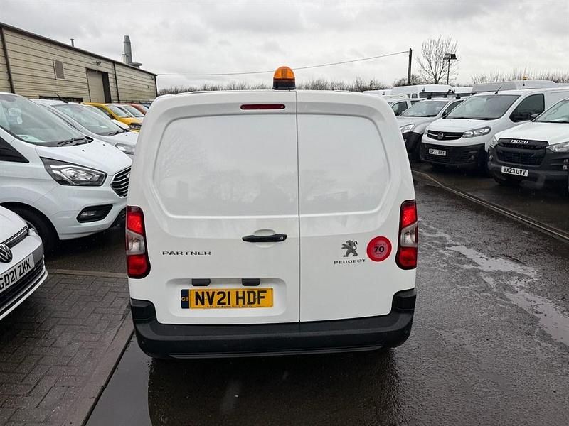 Used Peugeot Partner 2021 White MPV