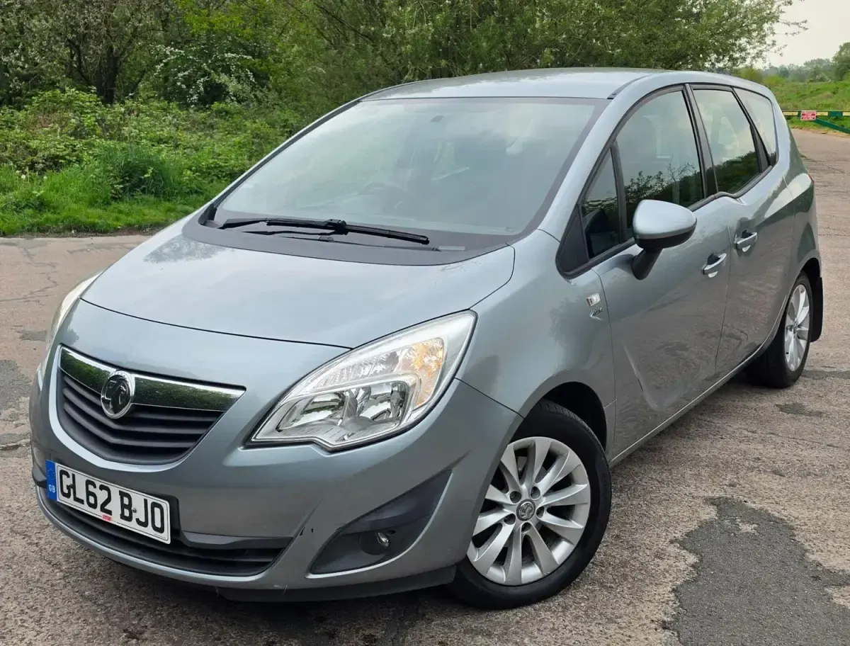 Używany Vauxhall Meriva Active 2012 Srebrny Minivan