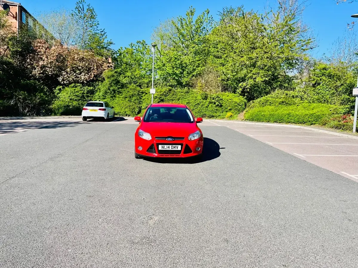 Used Ford Focus Titanium X 115 HP (84 kW) 2014 Red Hatchback