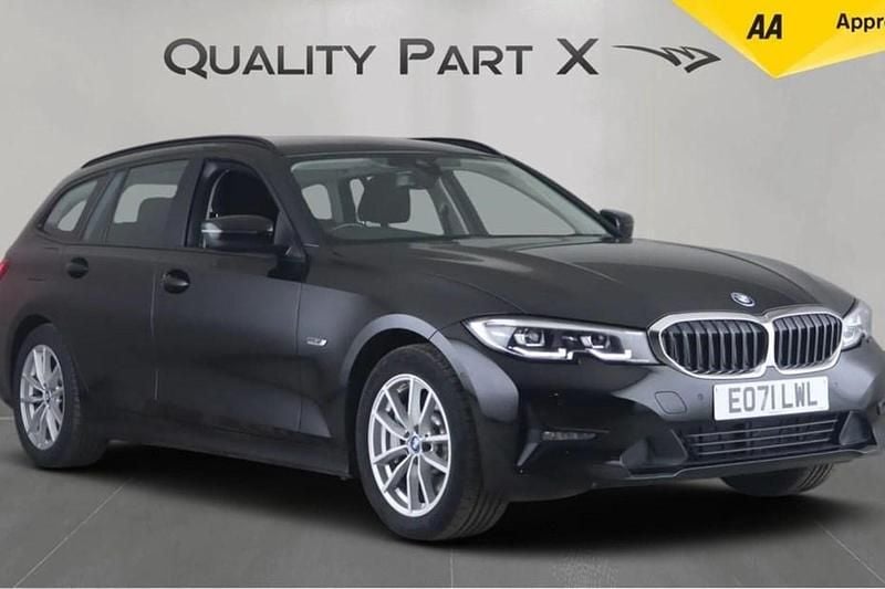 Used 2021 BMW 330e Comfort Edition | £17,380 (Super price) - Image 1/1