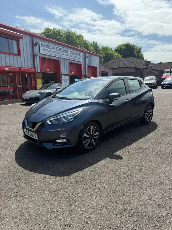 Begagnad Nissan Micra Acenta 90 HK (66 kW) 2018 Grå Halvkombi