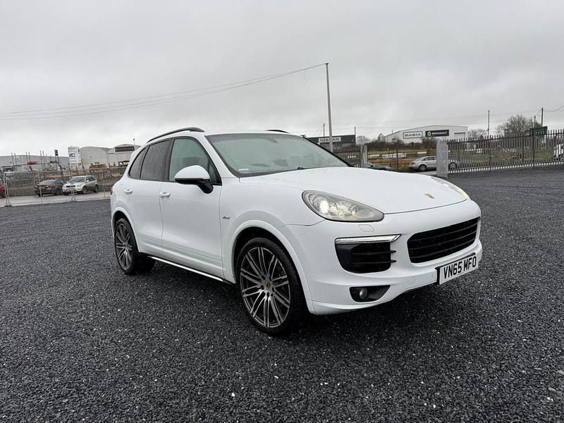 White Used 2015 Porsche Cayenne SUV | £17,995 (Fair price) - Image 1/4