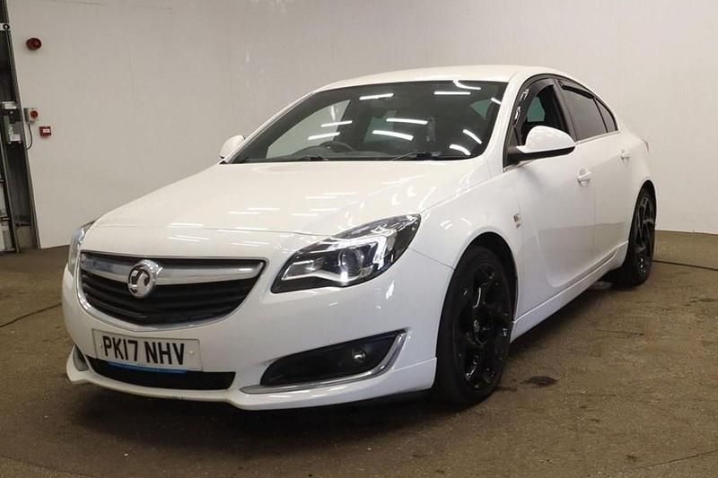 White Used 2017 Vauxhall Insignia SRi Hatchback | £5,490 (Good price) - Image 1/1