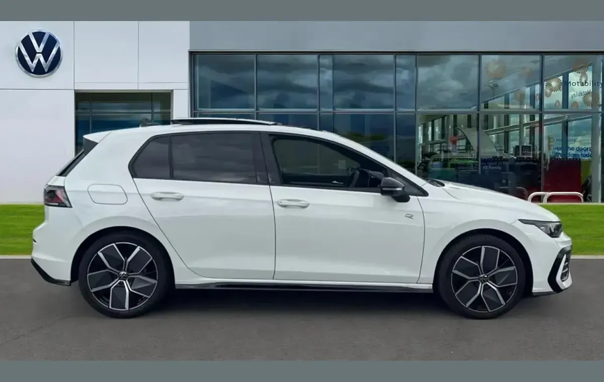 Used VW Golf VIII Black Edition 147 HP (108 kW) 2026 White Hatchback