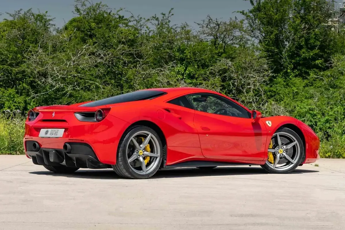 Used Ferrari 488 661 HP (486 kW) 2018 Red Coupe