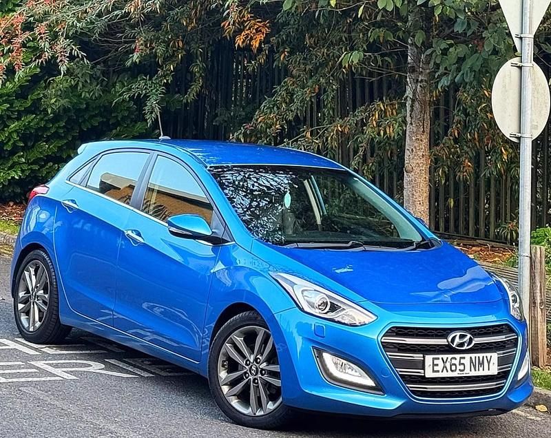 Blue Used 2015 Hyundai i30 Premium Hatchback | £5,495 (Fair price) - Image 1/4