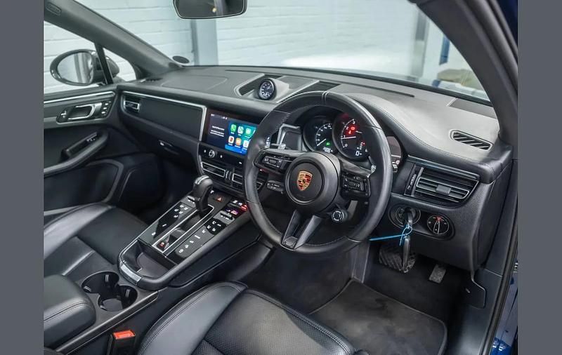 Usado Porsche Macan 261 HP (191 kW) 2023 Azul SUV