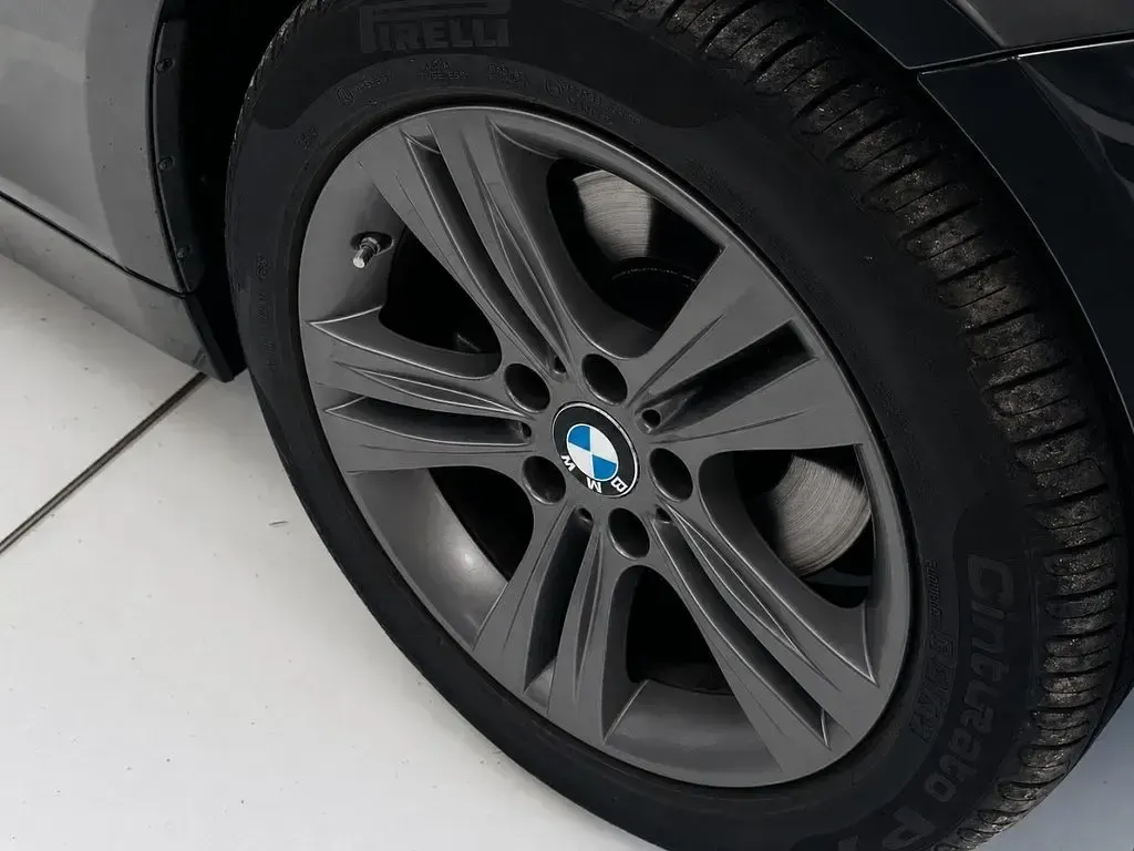 Used BMW 320 Sport Line 190 HP (139 kW) 2017 Black Estate