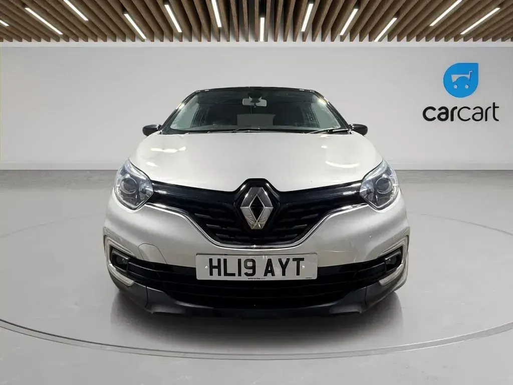 Used Renault Captur Iconic 90 HP (66 kW) 2019 Silver/black SUV