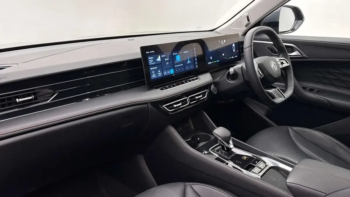 Used MG HS Trophy 224 HP (164 kW) 2025 Grey SUV