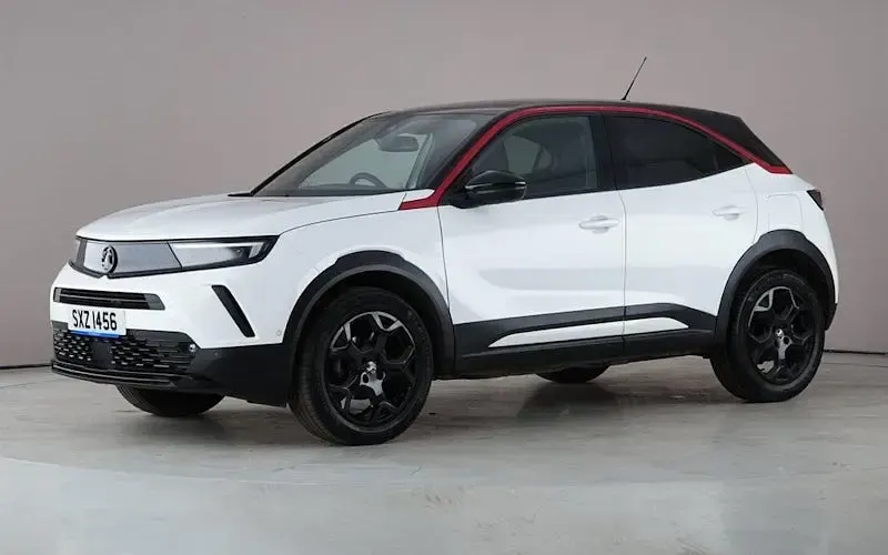 Used Vauxhall Mokka GS Line 101 HP (74 kW) 2022 White SUV