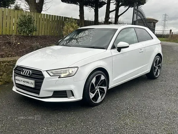Used Audi A3 Sport 110 HP (80 kW) 2016 White Hatchback